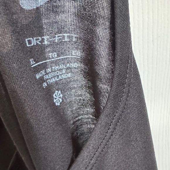 Nike Women's Racerback - Picture 4 of 4